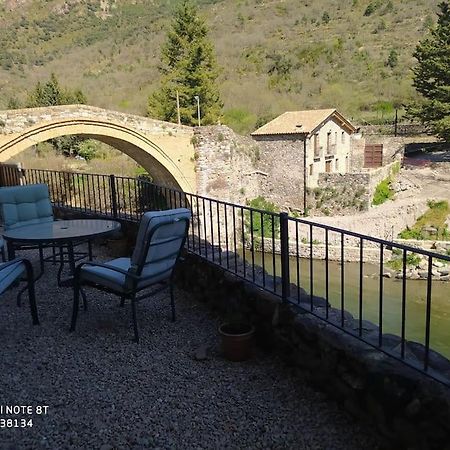 Casa Sobre Rio Noguera Pallaresa Gerri de la Sal Екстериор снимка